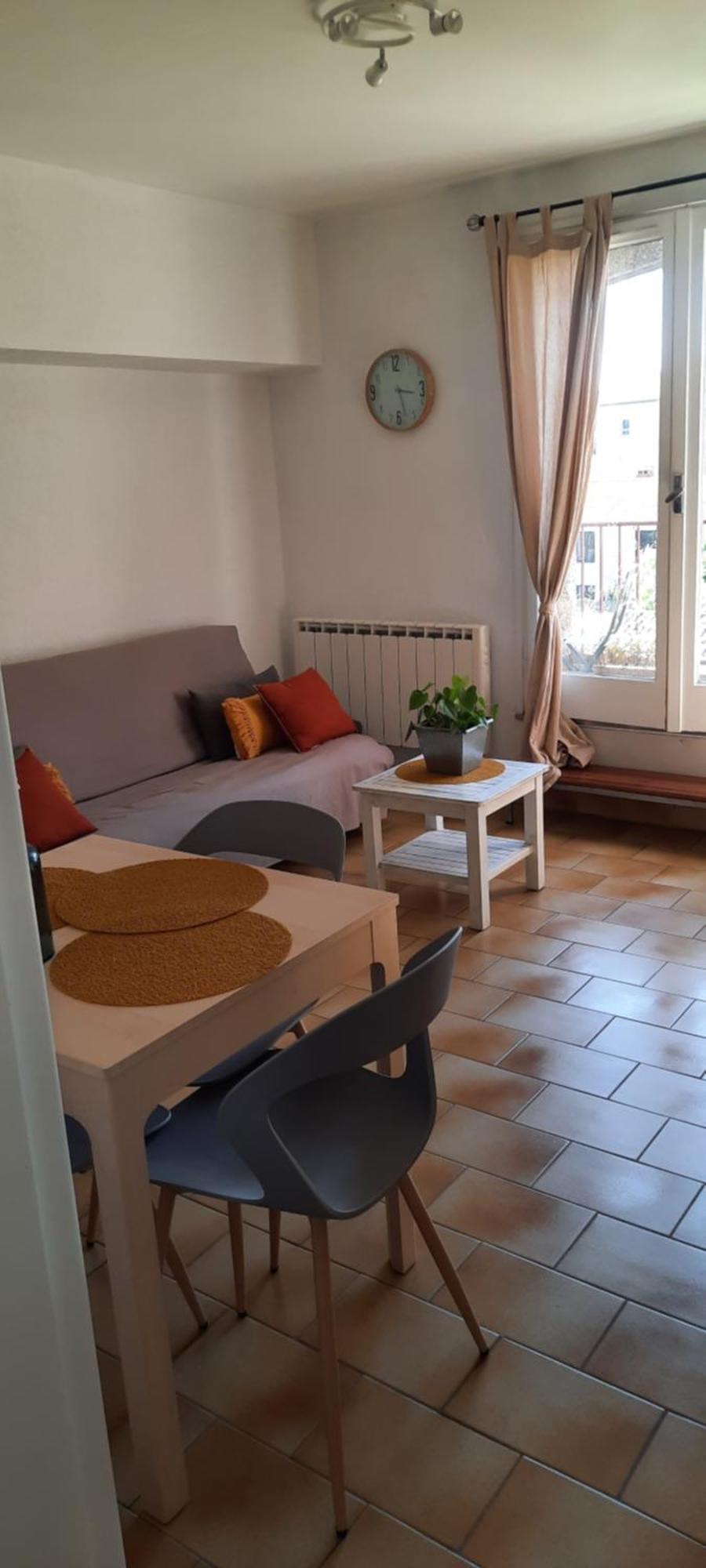 appartement climatisé avec terrasse au coeur de Nyons Extérieur photo